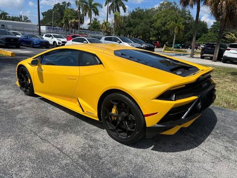 Used 2020 Lamborghini Huracan EVO AWD/4WD image 7