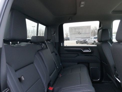 New 2026 GMC Sierra 3500 SLT w/ SLT Premium Package AWD/4WD image 11