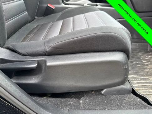 Used 2019 Honda CR-V EX image 17
