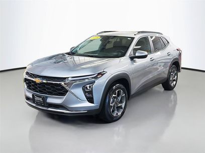 Used 2025 Chevrolet Trax LT w/ Driver Confidence Package