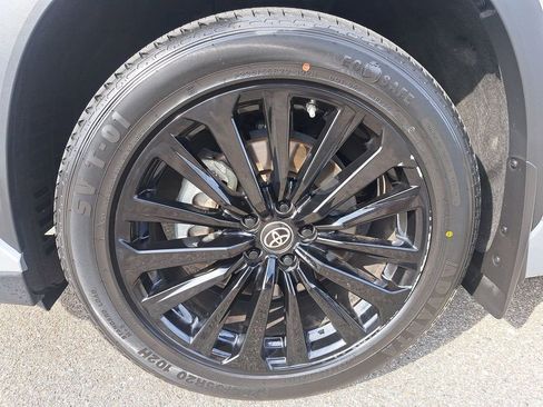 Used 2023 Toyota Highlander XSE image 11