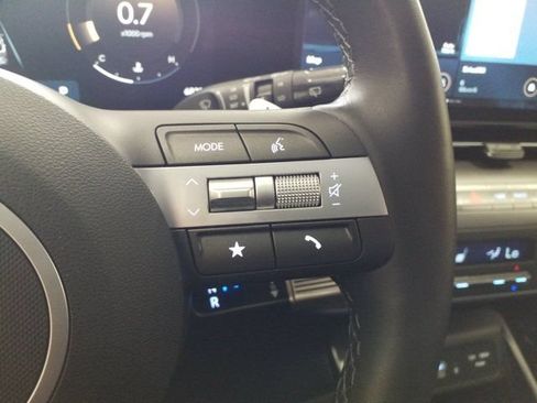 Certified 2025 Hyundai Kona Limited AWD/4WD image 5