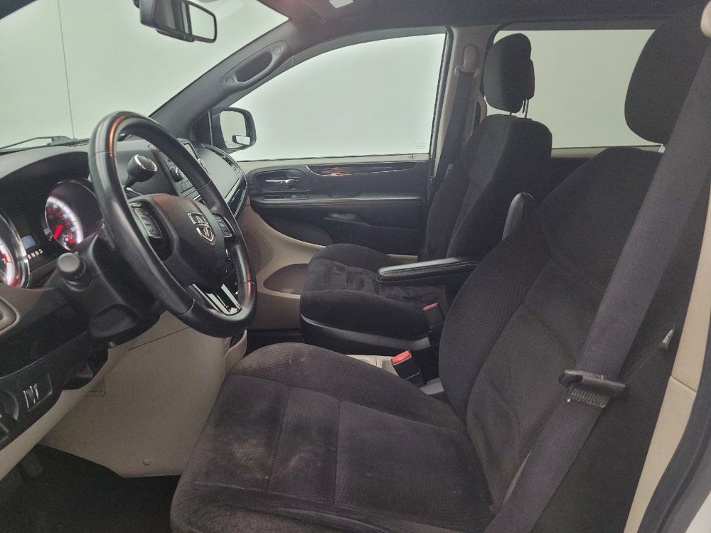 Used 2014 Dodge Grand Caravan SE FWD image 17