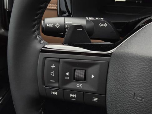 New 2026 Nissan Pathfinder Platinum image 25