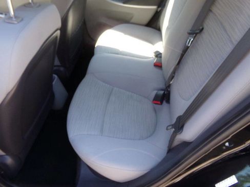 Used 2017 Hyundai Accent SE image 9