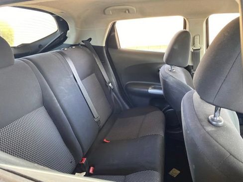Used 2015 Nissan Juke S FWD image 6