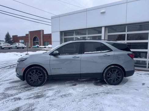 Used 2024 Chevrolet Equinox RS w/ RS Leather Package image 3