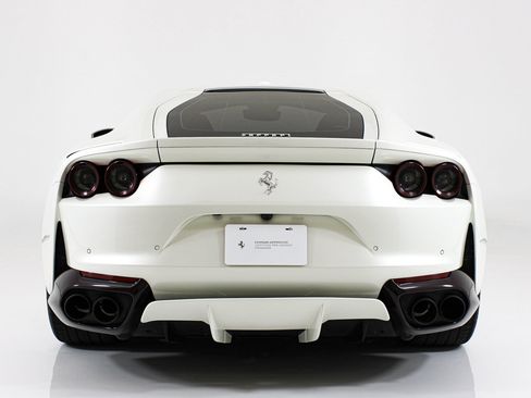 Certified 2020 Ferrari 812 Superfast RWD image 5