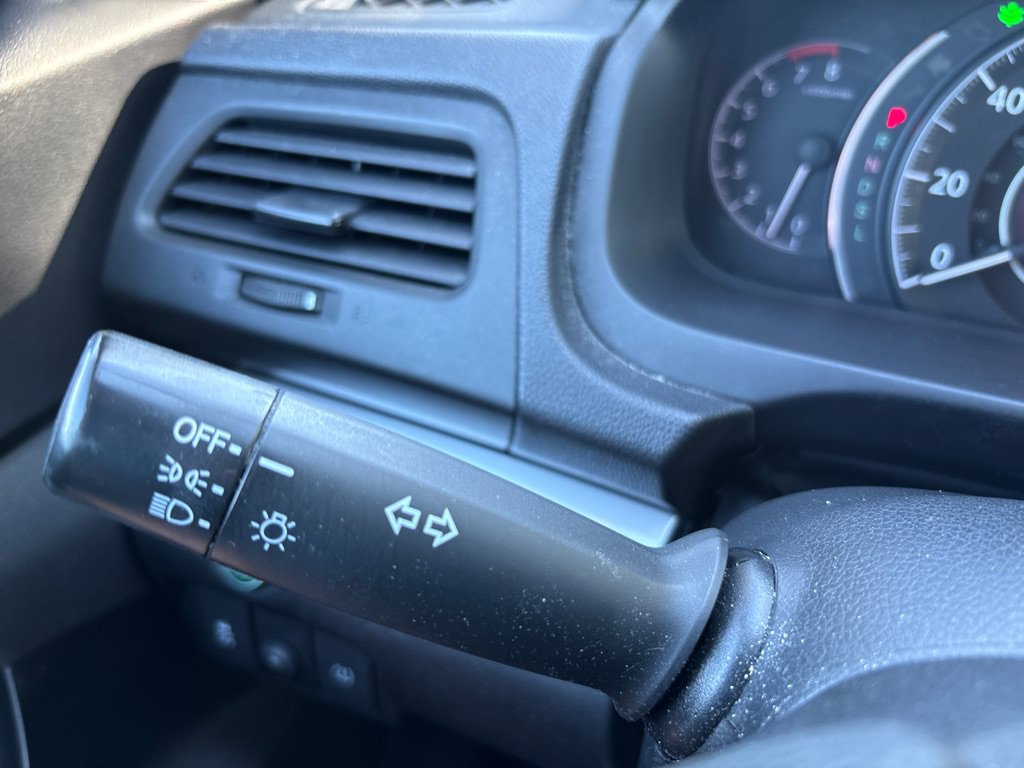 Used 2015 Honda CR-V LX image 25