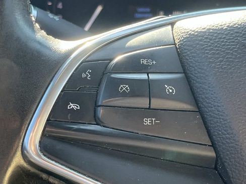 Used 2017 Cadillac XT5 Luxury FWD image 36