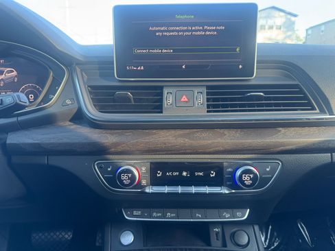 Used 2018 Audi Q5 Prestige w/ Prestige Package image 12