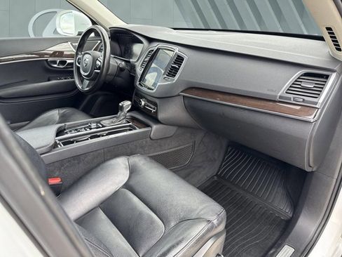 Used 2019 Volvo XC90 T6 Momentum w/ Protection Package Premier AWD/4WD image 26