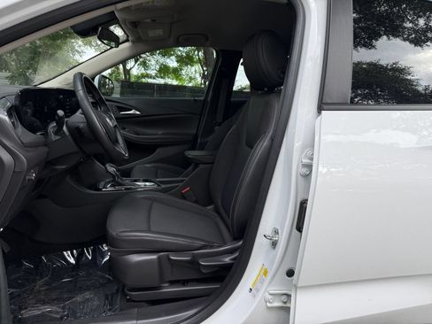 Used 2025 Buick Encore GX Preferred FWD image 33