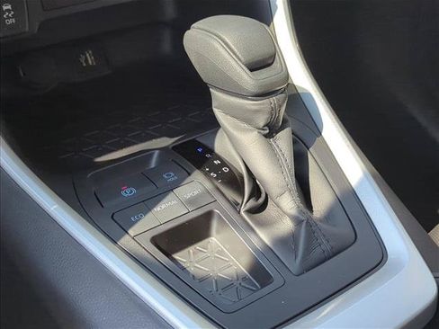 Certified 2025 Toyota RAV4 LE FWD image 15