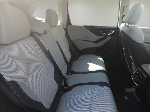 Used 2022 Subaru Forester Premium AWD/4WD image 30