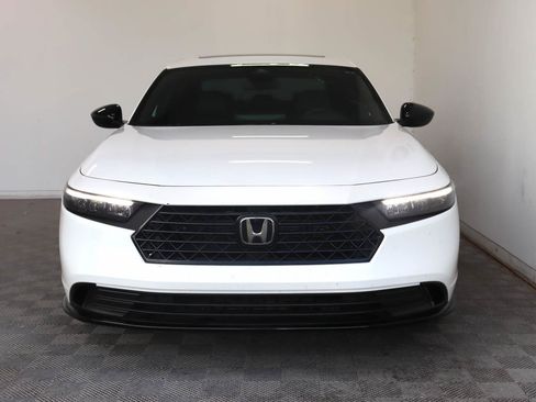 Used 2025 Honda Accord Sport image 2