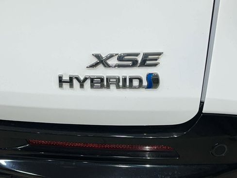Used 2022 Toyota Sienna XSE w/ XSE Plus Package AWD/4WD image 22