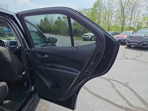 Used 2020 Chevrolet Equinox LT image 38