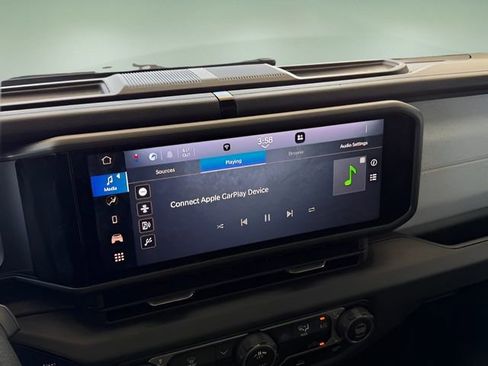 Used 2025 Jeep Wrangler Sport image 26