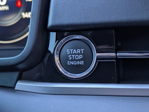 Used 2023 Mitsubishi Outlander SE image 36