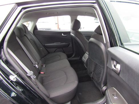 Used 2020 Kia Optima LX image 17