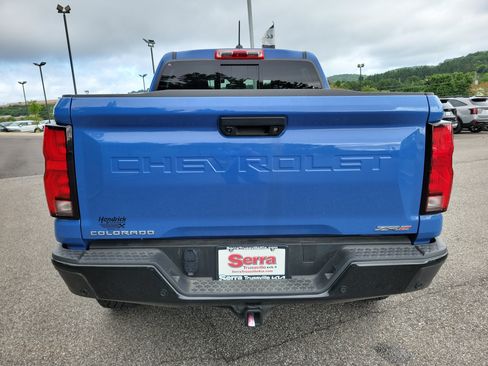 Used 2025 Chevrolet Colorado ZR2 w/ Midnight Edition AWD/4WD image 24