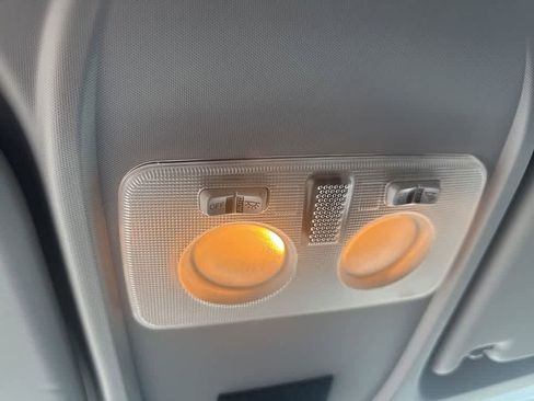 Used 2017 RAM ProMaster City Tradesman SLT w/ Rear Back-up Camera Group image 18