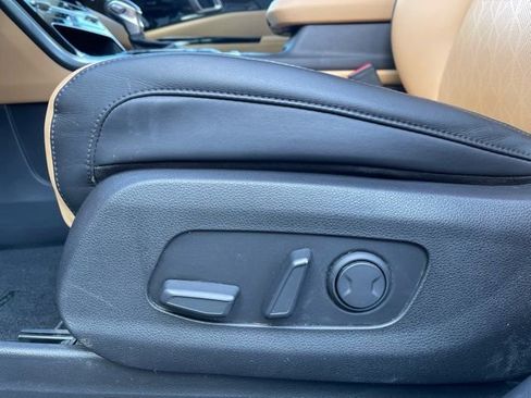 Certified 2024 Kia Carnival EX image 17