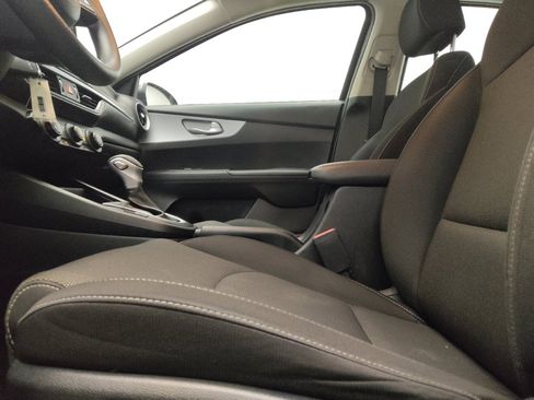 Used 2023 Kia Forte LXS FWD image 17