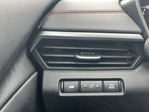 Certified 2020 Nissan Altima 2.5 SR w/ Premium Package image 24