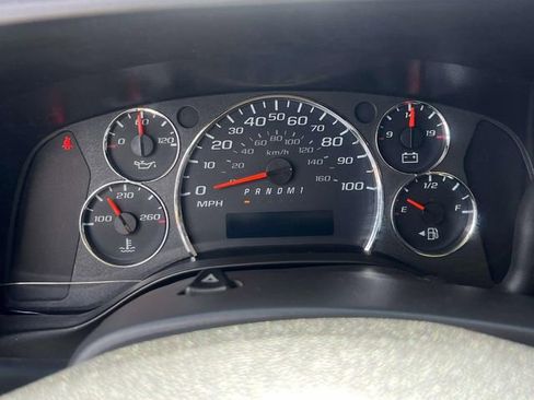 Used 2024 Chevrolet Express 2500 w/ Driver Convenience Package RWD image 26