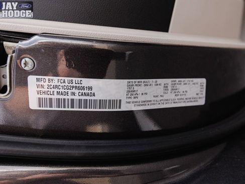 Used 2023 Chrysler Voyager LX image 35