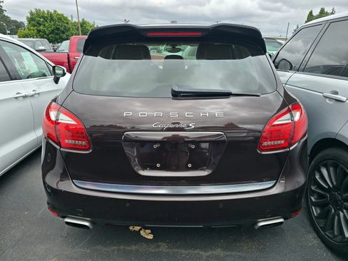 Used 2014 Porsche Cayenne S AWD/4WD image 4