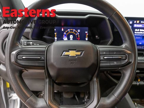 Used 2023 Chevrolet Colorado W/T RWD image 10