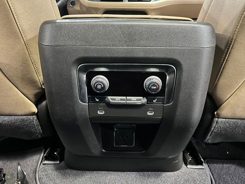 Used 2024 Chevrolet Suburban Premier w/ Premium Package AWD/4WD image 29