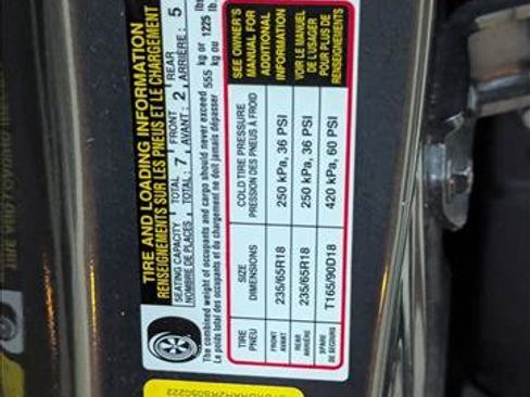 Used 2024 Toyota Highlander XLE FWD image 14