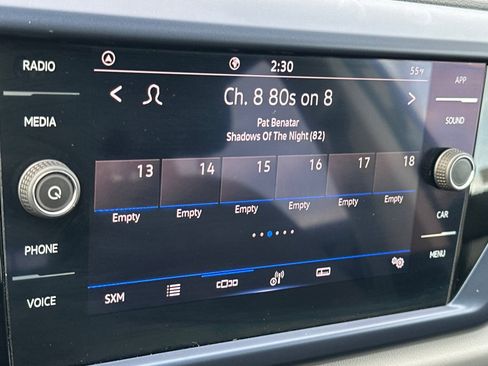 Used 2022 Volkswagen Taos SE image 20