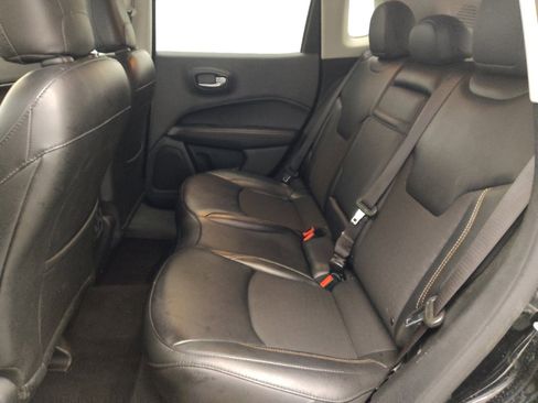 Used 2019 Jeep Compass Latitude w/ Popular Equipment Group image 18