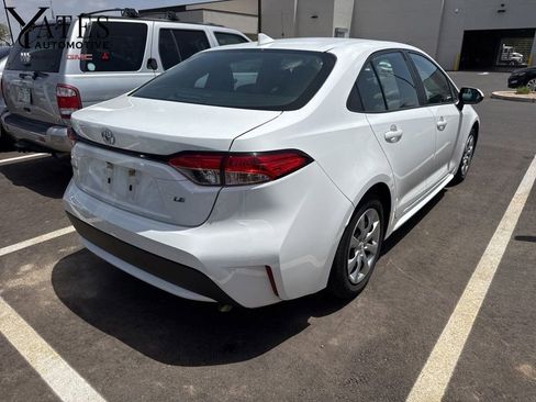 Used 2020 Toyota Corolla LE FWD image 1