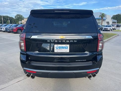 Used 2024 Chevrolet Suburban Premier image 5