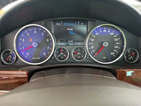 Used 2009 Volkswagen Touareg VR6 image 26