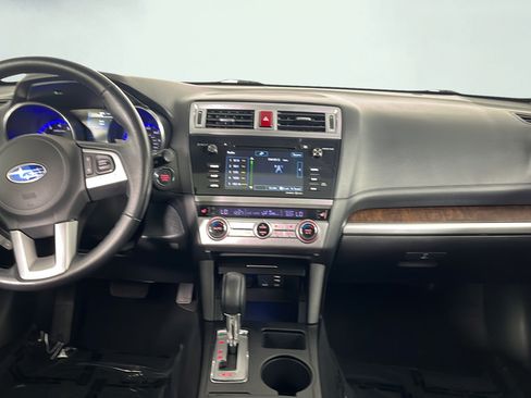 Used 2017 Subaru Outback 2.5i Limited AWD/4WD image 17