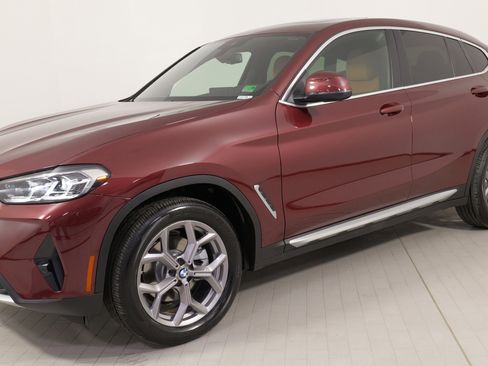Used 2023 BMW X4 xDrive30i w/ Premium Package image 3