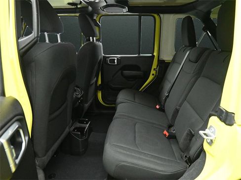 Used 2022 Jeep Wrangler Unlimited Sport image 14