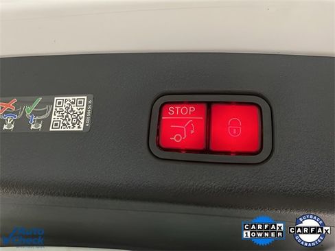 Used 2024 Mercedes-Benz GLC 300 image 8