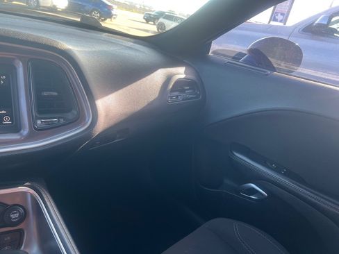 Used 2020 Dodge Challenger SXT w/ Blacktop Package RWD image 16
