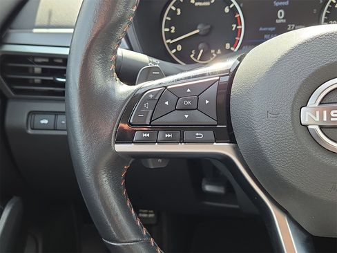 Used 2024 Nissan Altima 2.5 SR image 21