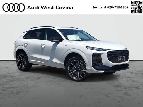 New 2026 Audi Q3 quattro 2.0T AWD/4WD image 1