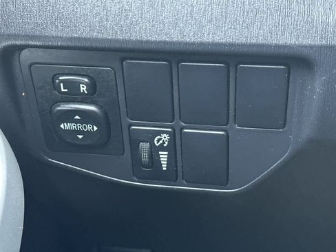 Used 2015 Toyota Prius Two image 29