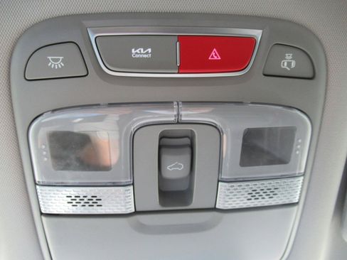 Used 2024 Kia Telluride EX w/ EX Captain's Chair Package FWD image 33